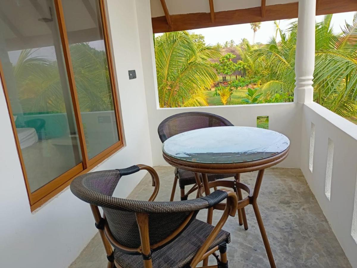 The Tottam Beach Hotel - Trincomalee Eksteriør billede