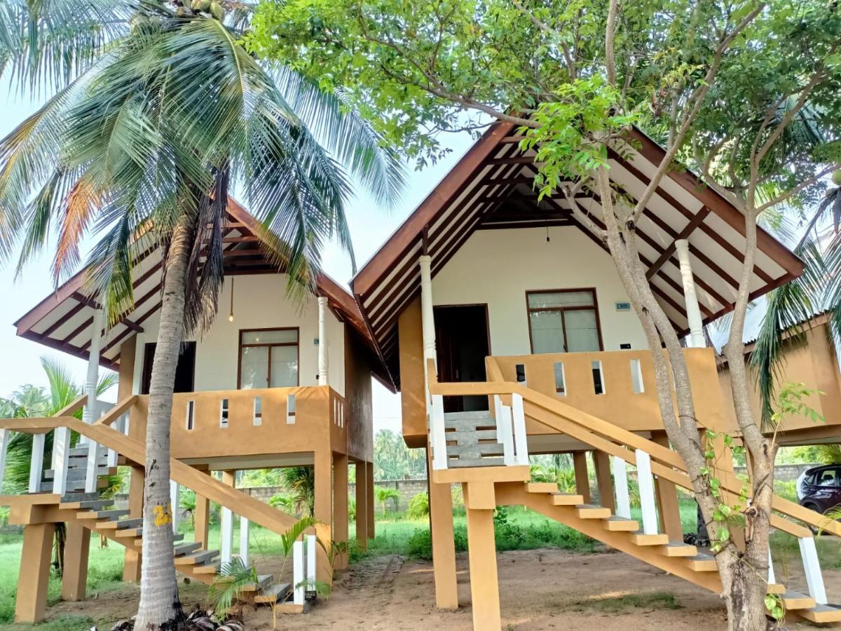The Tottam Beach Hotel - Trincomalee Eksteriør billede