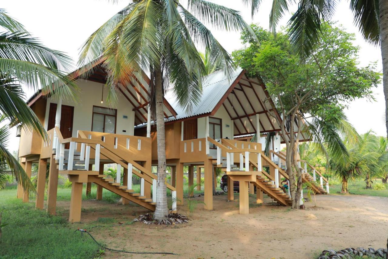 The Tottam Beach Hotel - Trincomalee Eksteriør billede