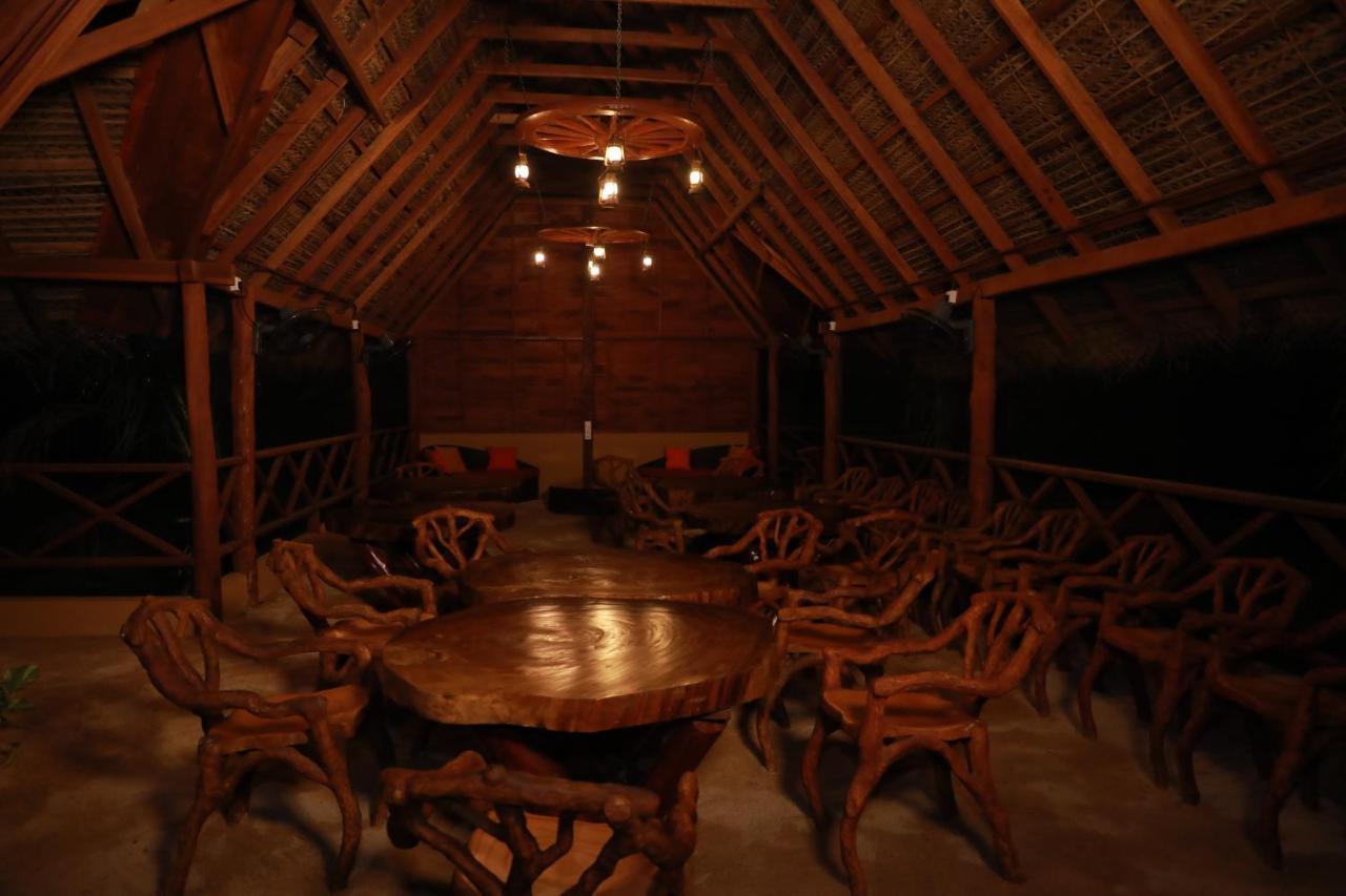 The Tottam Beach Hotel - Trincomalee Eksteriør billede