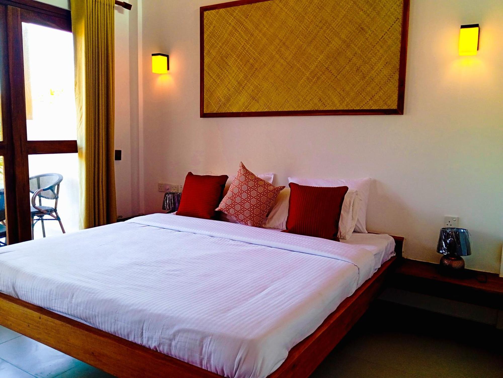 The Tottam Beach Hotel - Trincomalee Eksteriør billede